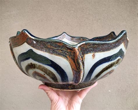 25 " Bell ( Approximate Dimensions). . Ken edwards pottery signature